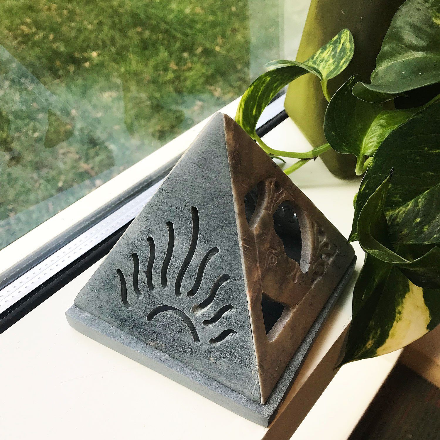 Pyramid Incense Burner with Incense Cones from Ritual+Vibe